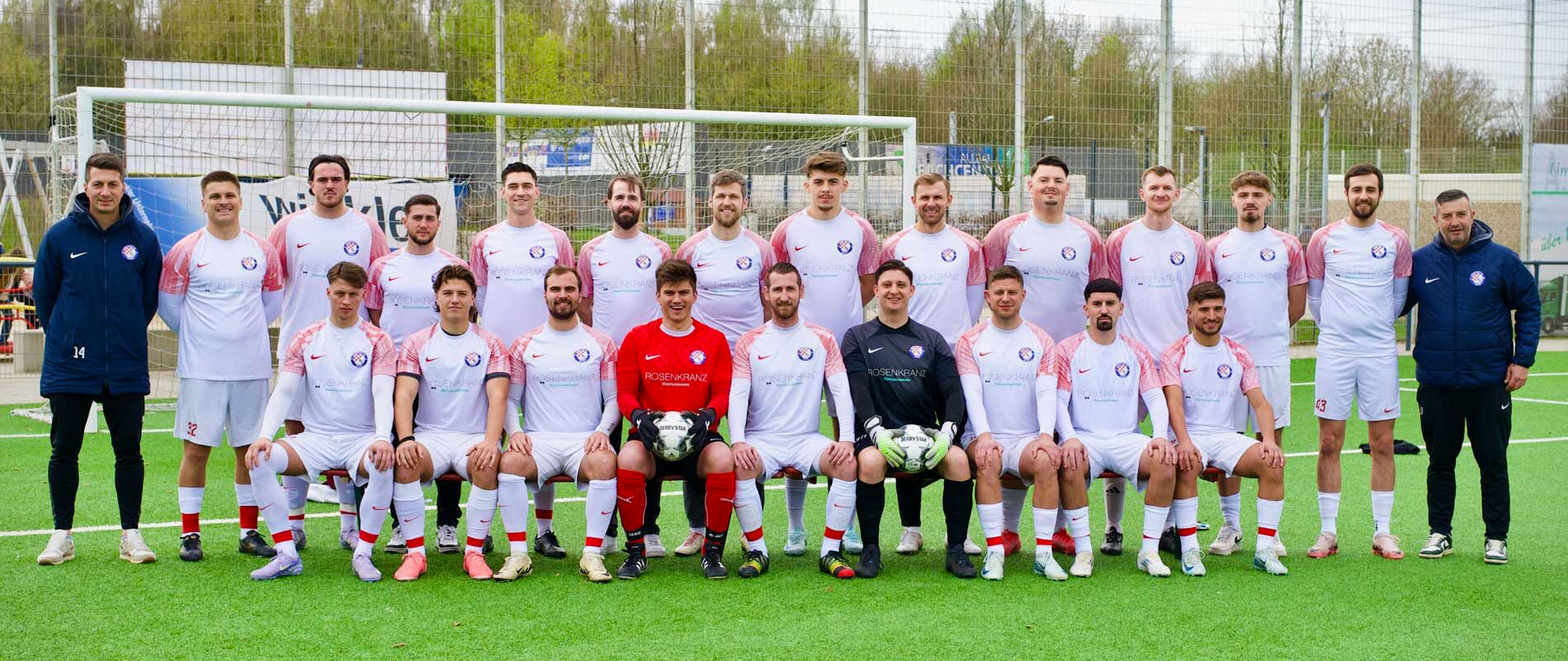 Fußball, Tradition & Teamgeist. Verein in Essen-Frintrop.